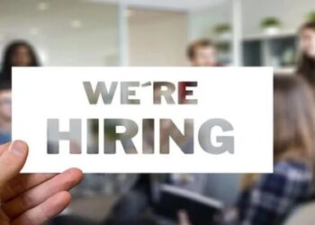 3.6 करोड़ सैलरी, रहना-गाड़ी सब फ्री, जानिए कहां से आया ये तगड़ा Job Offer