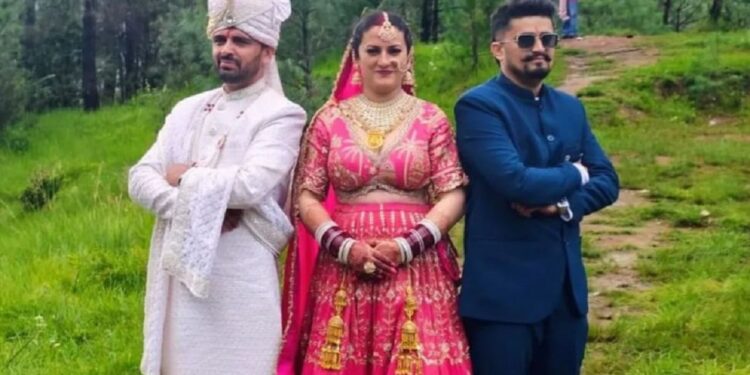 दो भाइयों ने एक ही दुल्हन से की शादी, तीनों ने एक साथ लिए 7 फेरे, एक दूल्हा बोला- मैं अपनी पत्नी के लिए