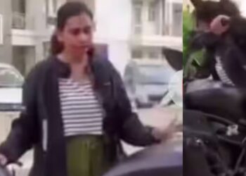 Viral Video: लड़कियों को बाइक चलाने के लिए मोटिवेट कर रही थी दीदी, अंत में हो गया तगड़ा सीन