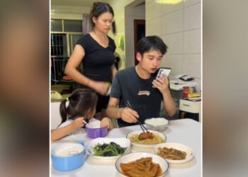 Funny: हमेशा फोन में घुसा रहता था पति, पत्नी ने किया ऐसा हाल कि वीडियो हो गया वायरल