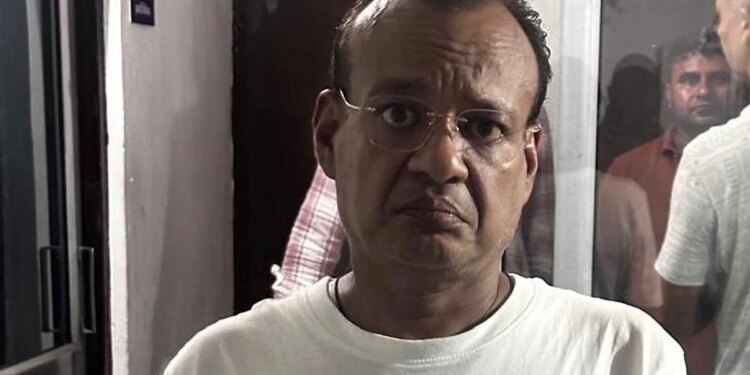 गाजियाबाद में फर्जी दूतावास का खुलासा, नकली ‘राजदूत’ गिरफ्तार, ऐसे लोगों को फंसाता था अपने जाल में!