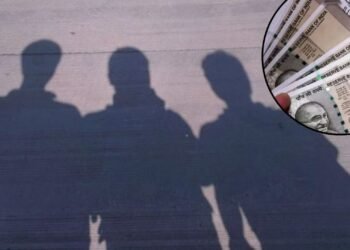 यूपी-बिहार के 3 आम लोग झटके से बन गए खरबपति, अकाउंट में देखा पैसा, मगर रखने से कर दिया इनकार