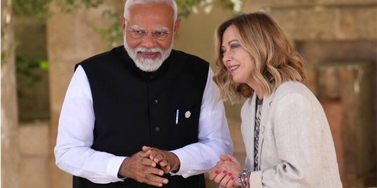 I Am Giorgia: मेलोनी की किताब में PM मोदी ने ऐसा क्या लिखा जो हो गया Viral, फिर चर्चा में आए दोनों | I-Am-Giorgia-pm-modi-writes-foreword-giorgia-meloni-book-india-edition