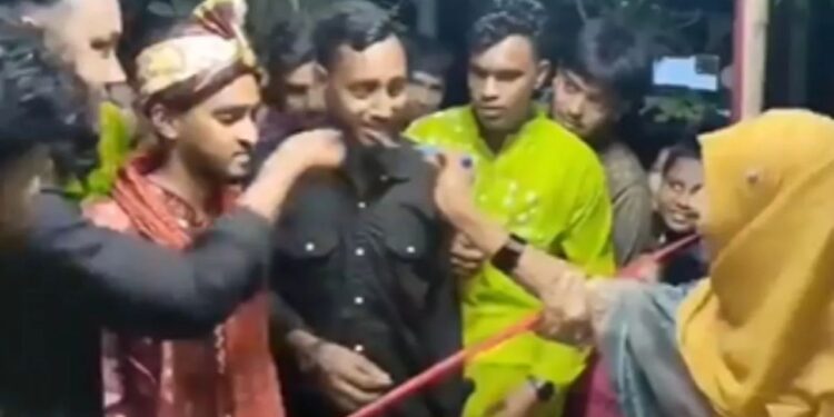 Viral Video: दूल्हे की इज्जत बचाने के लिए दोस्त ने एंट्री गेट पर किया गजब का काम, देखती रह गई दुल्हन की बहन