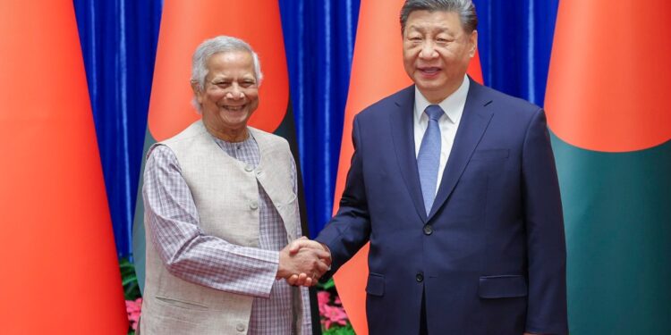 China Debt Trap: कर्ज के जाल में फंसता जा रहा बांग्लादेश, चीन को देने पड़े बंदरगाह, भारत के लिए टेंशन! | China-debt-trap-investment-bangladesh-mongla-port-south-asia-impact