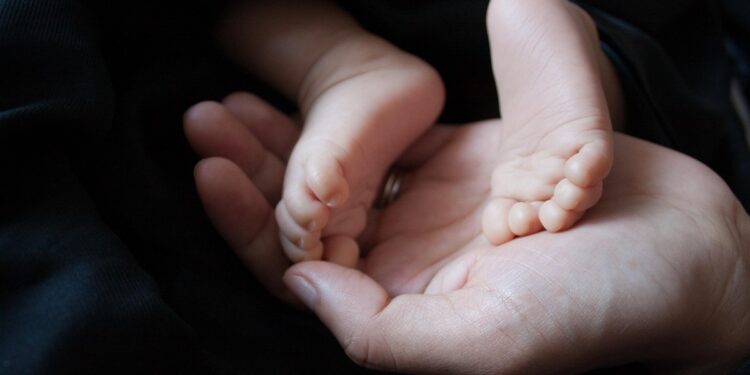 Miracle: अब बिना महिला के बच्चे पैदा कर सकेंगे पुरुष, वैज्ञानिकों ने खोजा क्रांतिकारी तरीका, जानें प्रोसेस | Miracle Discovery: Embryos From Human Skin DNA, Men Can Have Babies Without Women| Full Process News Hindi