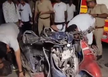 कानपुर में सड़क किनारे खड़ी दो स्कूटियों में जोरदार धमाका, 6 लोग घायल, फॉरेंसिक टीम जांच में जुटी