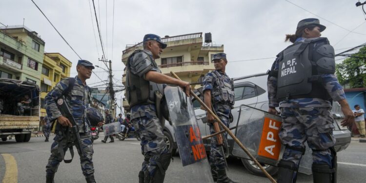 नेपाल में फिर बवाल! Gen-Z ग्रुप ने पूर्व पीएम K P ओली और गृह मंत्री पर दर्ज कराई FIR, लगाया बड़ा आरोप | nepal gen z group files fir against kp oli ramesh ekhak over protest deaths