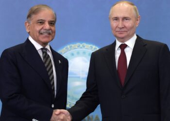 Russia Pak Defence Deal: इतिहास में कब-कब करीब आए रूस-पाकिस्तान? क्या डिफेंस डील से भारत को है खतरा? | Russia Pak Defence Deal: india-russia-defense-relations-vs-pakistan-ties-and-history