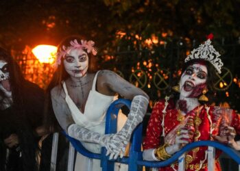 Helloween Festival: जानिए डर और मस्ती के इस त्योहार का रहस्यमयी इतिहास, कैसे हुई भूत बनने की परम्परा शुरू? | Helloween Festival-halloween-pumpkin-jack-o-lantern-story-in-europe
