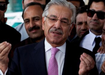India Pakistan Tension: ‘भारत हमला कर सकता है’, पाकिस्तानी रक्षा मंत्री ने ऐसा क्यों कहा? | pakistan india tensions khawaja asif sohail afridi fake terrorism