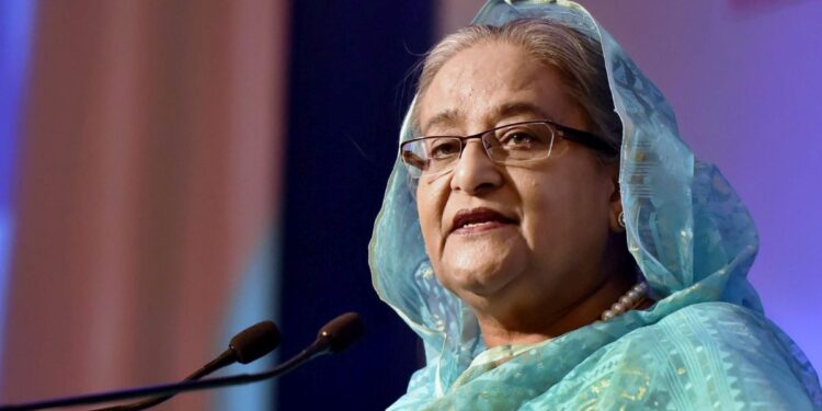 Bangladesh: शेख हसीना को कोर्ट ने घोषित किया भगोड़ा! अब किस केस में फंसी पूर्व PM | Bangladesh CID declares Sheikh Hasina in sedition case linked to ‘Joy Bangla Brigade’