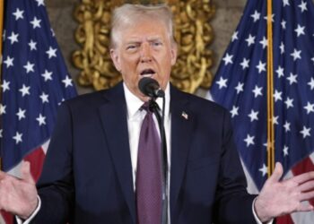 Trump Tariffs: टैरिफ पर डोनाल्ड ट्रंप ने मारी पलटी, भारत के लिए कर दिया ये बड़ा ऐलान | Donald Trump india tariffs modi Russia oil trade deal update World news in hindi