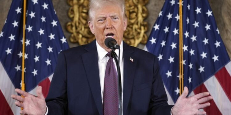 Trump Tariffs: टैरिफ पर डोनाल्ड ट्रंप ने मारी पलटी, भारत के लिए कर दिया ये बड़ा ऐलान | Donald Trump india tariffs modi Russia oil trade deal update World news in hindi
