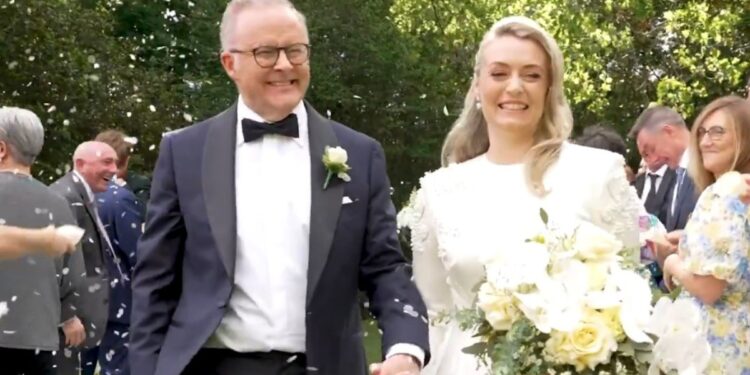 Anthony Albanese Marries: 62 की उम्र में इस देश के प्रधानमंत्री ने की शादी, PM मोदी के हैं करीबी दोस्त | Australian pm Anthony Albanese marries Jodie haydon first leader to wed in office