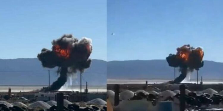 US Thunderbirds F16: करोड़ों की कीमत का फाइटर जेट क्रैश, पायलट ने लास्ट मूवमेंट पर इस तरह बचाई जान