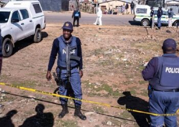 Johannesburg Mass Shooting Reason: दक्षिण अफ्रीका के जोहान्सबर्ग में गोलीबारी क्यों? 10 मरे-हमलावर फरार | South Africa Johannesburg Mass Shooting Reason: Near Bekkersdal Attack, Many Killed-Injured News Hindi