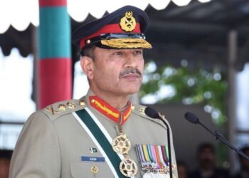 Pakistan के पहले CDF बनते ही Asim Munir ने उगला जहर! भारत को दी खुली चेतावनी | pakistan news reply will be much more asim munir says in 1st address as tri-services chief