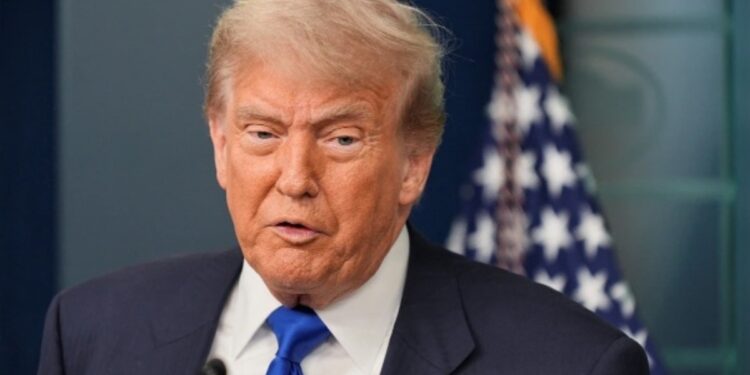 Trump on Russia Ukraine War: नए साल में खत्म होगा रूस-यूक्रेन युद्ध? शांति फॉर्मूले पर ट्रंप का बड़ा दावा | Trump on Russia Ukraine War Peace Deal May new year in 2026 latest news in hindi
