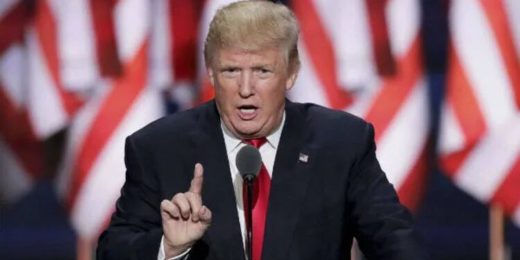 Donald Trump On India: वेनेजुएला के बाद अब ट्रंप ने भारत को क्यों दी चेतावनी, क्या रुक जाएगा व्यापार? | trump warns india over russian oil trade pm modi tariffs update 2026 World news hindi
