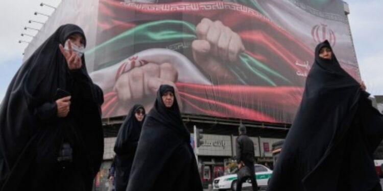 ईरान में खूनी संघर्ष, रज़ा पहलवी का दावा- प्रदर्शनों में 1200 से ज़्यादा मौतें, 9/11 से चार गुना बड़ा नरसंहार | Raza Pahlavi’s claim – more than 1200 deaths in Iran protests, a massacre four times bigger than 9/11