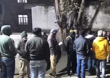 मेरठ में बेटी के अपहरण और मां की हत्या पर तनाव, विपक्ष का सवाल- क्या आरोपियों के घरों पर बुलडोजर चला?