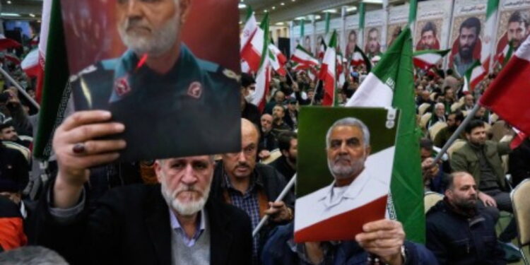 तेहरान में सत्ता का शक्ति प्रदर्शन, राष्ट्रपति मसूद पेज़ेशकियान रैली में उतरे, 90 घंटे से इंटरनेट बंद | Iran protests: Demonstration of power in Tehran, Iran’s President Pezeshkian attends rally, internet blackout continues