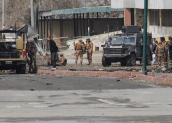 BLA Attack: बलूच विद्रोहियों के हमले से दहला पाकिस्तान, 27 जवानों की मौत और कई घायल | BLA Attack Pakistan shaken by Baloch insurgents 10 policemen and many injured baloch hamla hindi