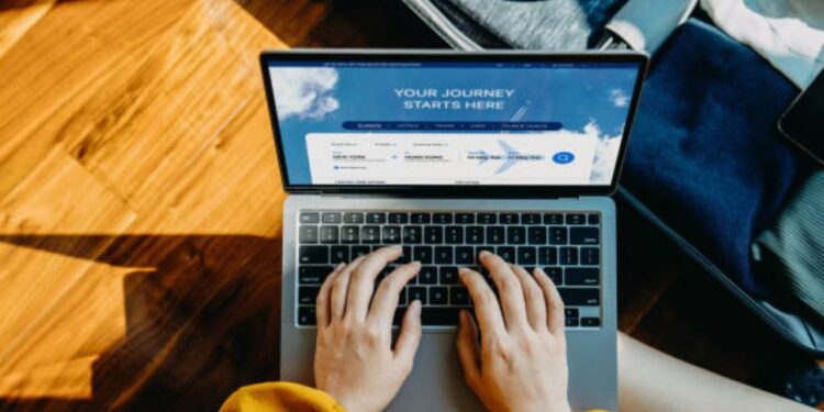 Viral: इंडिगो कूपन इस्तेमाल करने पर बंदे को हुई भारी ‘बचत’, फोटो पोस्ट कर बंदे ने बताई कहानी