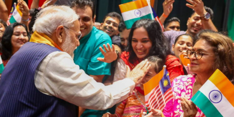 मलेशिया में पीएम मोदी का हुआ भव्‍य स्‍वागत, PM बोले- भरोसा भारत की सबसे मजबूत करेंसी बन गया है | PM Modi’s message from Malaysia: India today the world’s most reliable partner for development