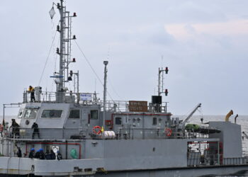अरब सागर में बढ़ी टेंशन, अमेरिकी नेवी ने ईरानी ड्रोन को मार गिराया | Tension increased in Arabian Sea, US Navy shot down Iranian drone