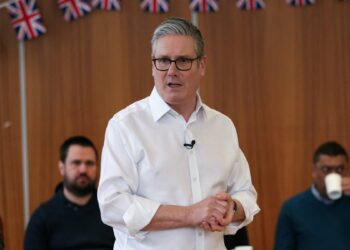 British PM Espionage: ब्रिटिश पीएम की कार में चीन ने लगाया खूफिया डिवाइस, 4 साल करता रहा जासूसी, कैसे चला पता? | British PM Espionage: britain-prime-minister-car-chinese-tracking-device-spy-allegation-news-hindi