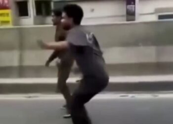 Viral Video: ‘आ बस मुझे मार…’, खुद ही ‘मौत’ के सामने पहुंचा बंदा, लगी जोरदार टक्कर