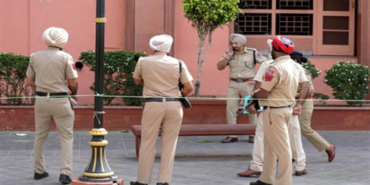 पंजाब में दहशत फैलाने की साजिश को पुलिस ने किया विफल, आईईडी के साथ दो संदिग्ध दबोचे