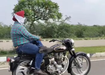 Viral Video: सड़क पर सरदार जी का दिखा अनोखा अंदाज, बुलेट पर बेखौफ बैठा नजर आया शख्स