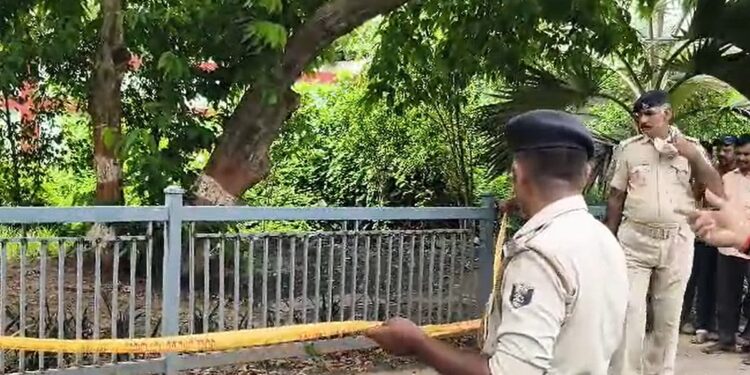 पटना में बाहुबली विधायक अनंत सिंह के आवास के पास शव मिलने से इलाके में सनसनी, चेहरे पर चोट के निशान