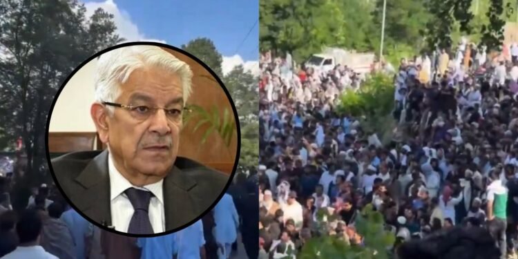 ‘ये भी भारत जैसे दुश्मन, बातचीत नहीं करेंगे’, PoK प्रदर्शन पर बोले पाकिस्तानी रक्षा मंत्री, अब तक 100 की मौत | pok protests pakistan defence minister khawaja asif calls protesters enemy like india World news hindi