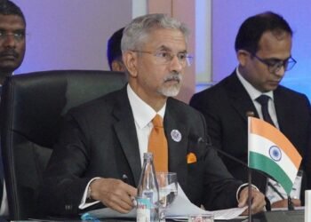 ‘व्यापारिक जहाजों पर हमले स्वीकार्य नहीं’, जयशंकर ने ईरानी विदेश मंत्री से की बात, दी दो टूक चेतावनी | jaishankar talks iran foreign minister merchant ship attacks west asia news hindi
