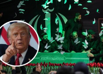 Trump on Khamenei Funeral: ‘चाहता तो वहीं सबको उड़ा देता’, खामेनेई के जनाजे के बीच ट्रंप के खौफनाक दावा | donald trump bizarre statement ayatollah khamenei funeral iran leaders one shot claim