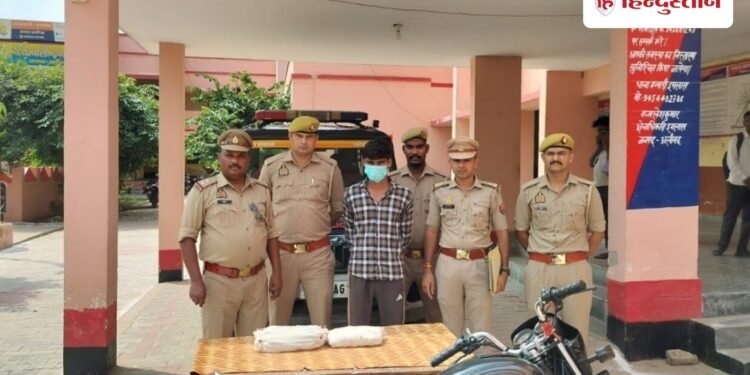 लव अफेयर के शक में प्रेमी ने की प्रेमिका की हत्या, ईंट से कुचल दिया चेहरा, CCTV से खुला राज, Uttar-pradesh Hindi News