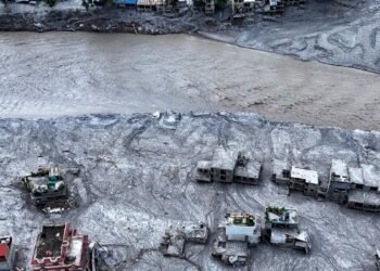 Nepal Flood: नेपाल में बाढ़ का खतरा अभी टला नहीं, नदी में बनी झील का कनेक्शन समझिए, अबतक 587 मौतें, 2500 लापता | Nepal Flood Threat of Flooding in Nepal Is Not Over Yet Connection Lake Formed in the River Death Missing Update