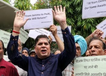 PoK में बगावत की आग क्यों भड़की? 50 मौतें, चुनावी खेल और 12 सीटों का विवाद जिससे बैकफुट पर शहबाज सरकार! | PoK Violence protest Explained deaths 12 Pakistan assembly seats controversy hindi
