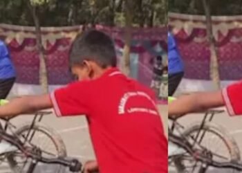 स्लो साइकिल रेस का नया हीरो! एक जगह साइकिल रोकने की ट्रिक से जीता दिल, पैर बिना जमीन पर लगाए सबसे देर तक टिका रहा