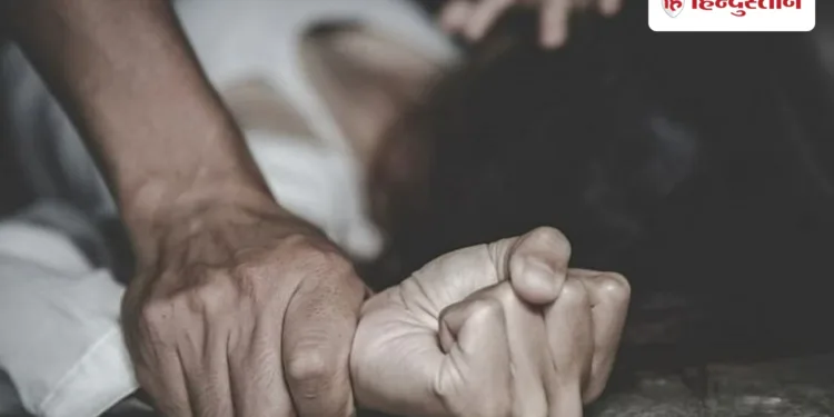 बिहार के नवादा में नाबालिग लड़की से गैंगरेप, गया-रजौली एसएच-70 पर छोड़ कर भागे हैवान, Bihar Hindi News