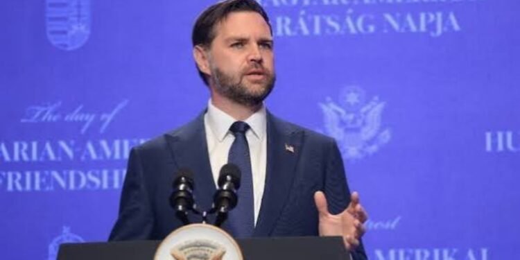 ‘मेरी पत्नी का नाम अपनी जुबान पर मत लाना’, US चुनाव के बीच किस पर भड़के अमेरिकी उपराष्ट्रपति JD Vance? | us elections 2026 jd vance warns Abdul el sayed over usha vance comment Michigan rally
