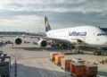 Lufthansa Airline से पेमेंट मांग रहा था शख्स, कर्मचारी ने दिया ऐसा जवाब कि शुरू हो गई सोशल मीडिया पर बहस