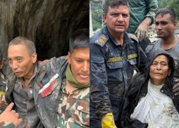 10 दिन बाद सुरंग से निकला चीनी नागरिक, मिट्टी में दबी जिंदा मिली 60 साल की महिला! नेपाल रेस्क्यू का VIDEO | Chinese national rescued after 10 days in tunnel elderly woman saved Nepal flood rescue video