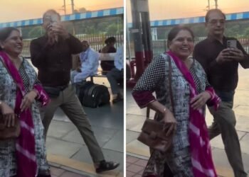 बेटी को ट्रेन से विदा करने पहुंचे मम्मी-पापा, पिता का ये क्यूट अंदाज देख पिघला इंटरनेट!