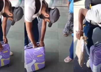 गोद में बच्चा, बैग में रेलवे की चादर! चोरी और सीनाजोरी की मिसाल बना ये VIDEO