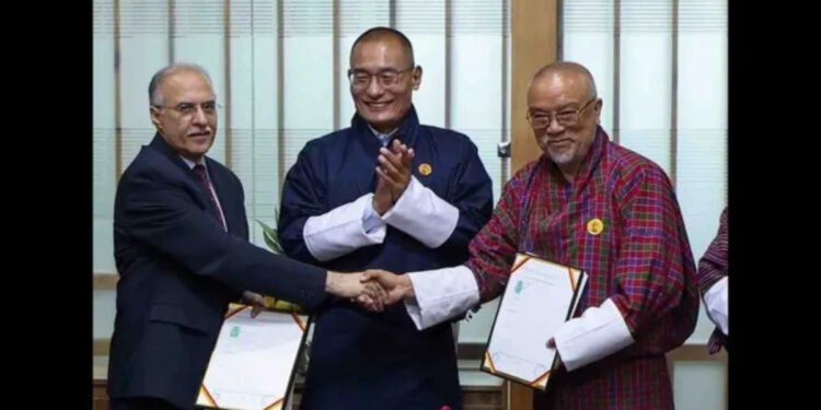 Adani Power और भूटान की DGPC के बीच 770 MW चामकारचू-I जलविद्युत परियोजना के लिए शेयरधारकों का समझौता | Adani Power and DGPC Sign Agreement for 770 MW Chamkharchhu-I Hydroelectric Project in Bhutan